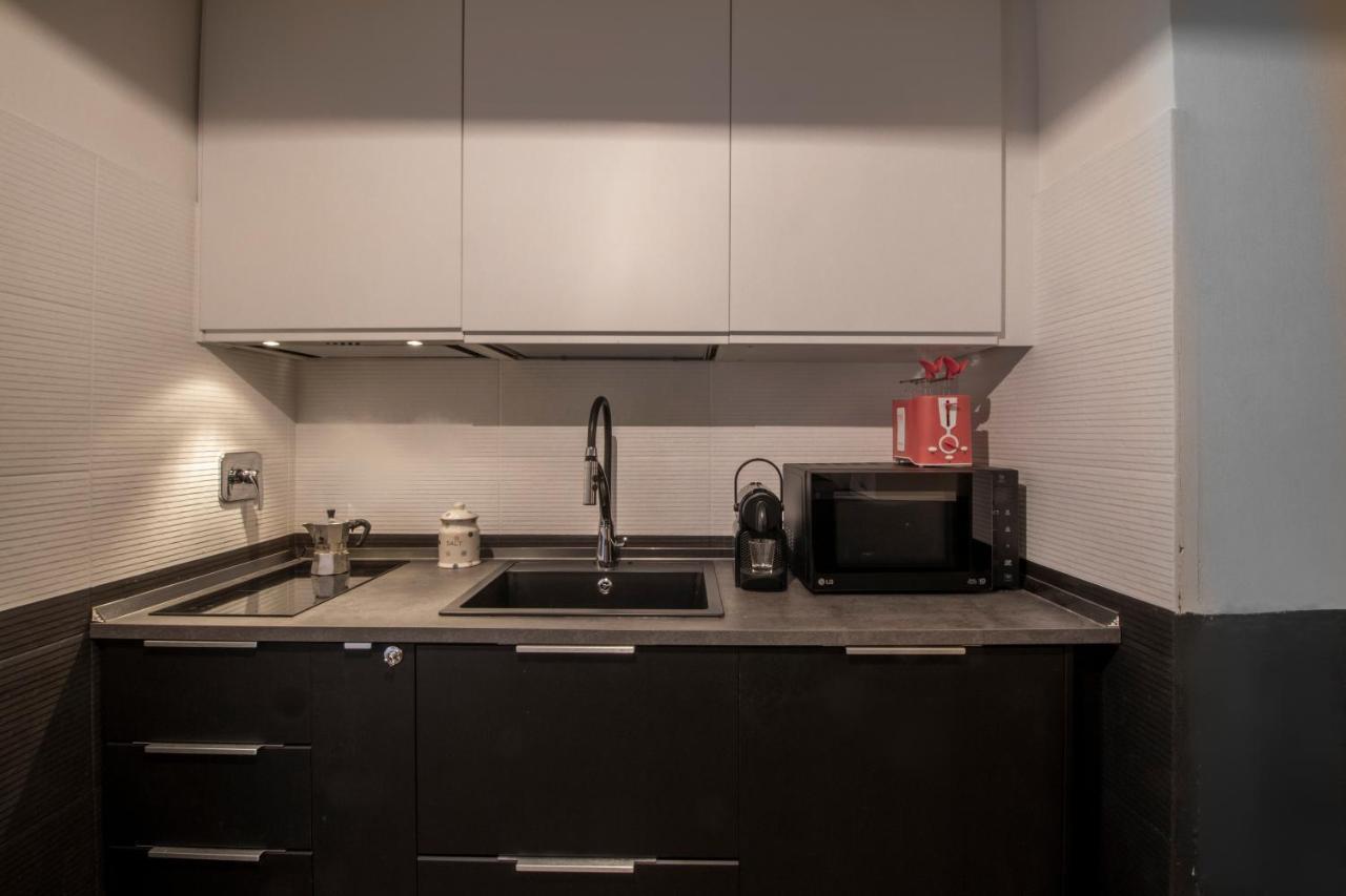 Apartment Piazza Vittorio Emanuele Netflix